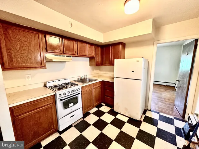$875 | 945 East Chelten Avenue, Unit 2R, Philadelphia, PA 19138