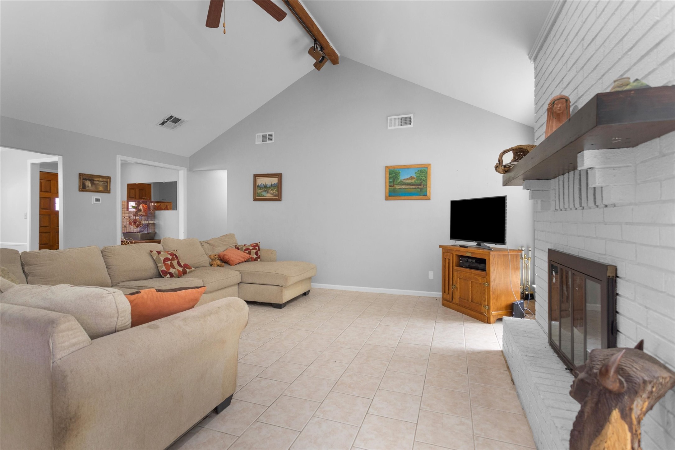 445 Augusta Drive Huntsville, TX 77340 - Photo 13 of 41