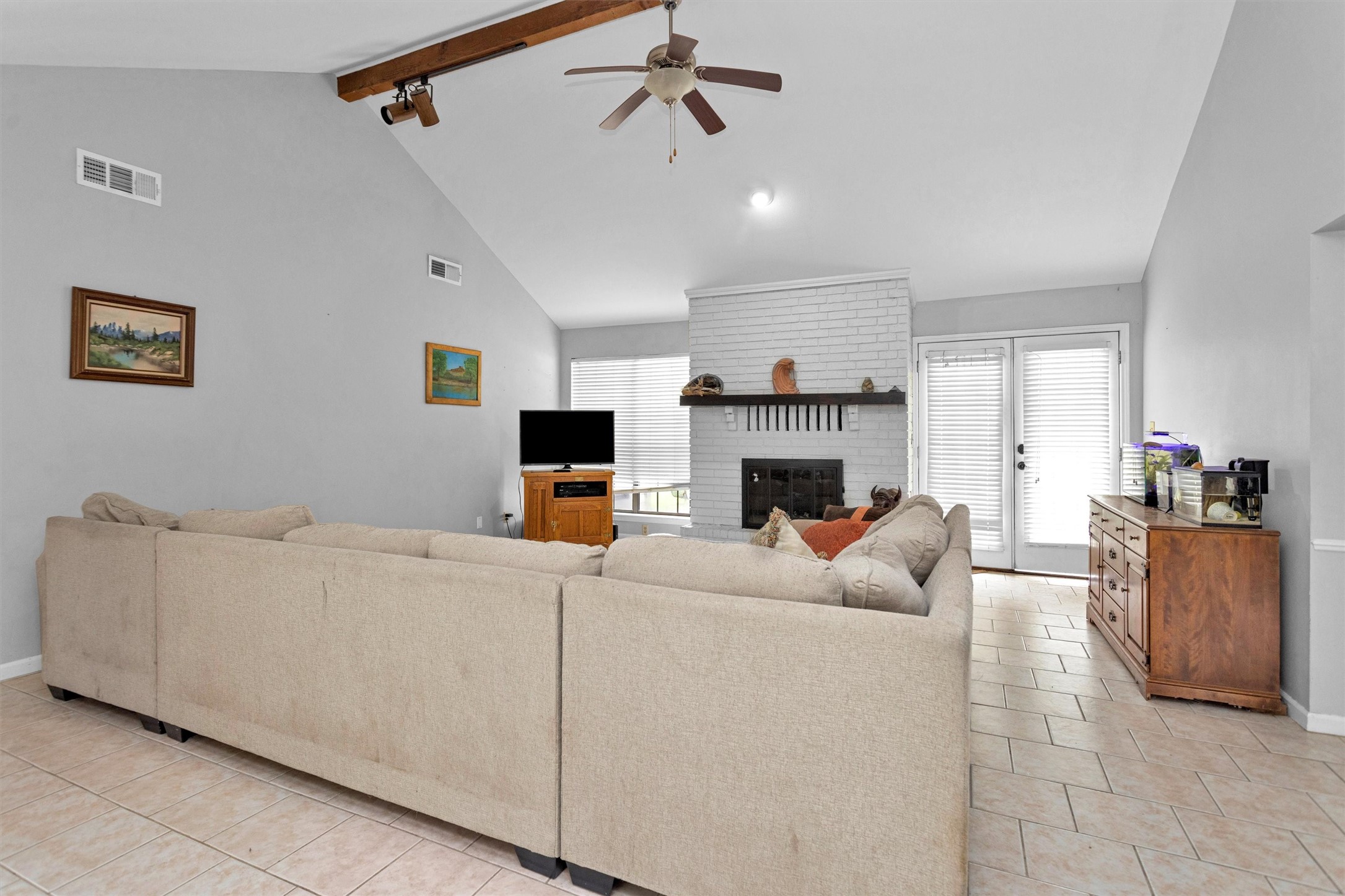 445 Augusta Drive Huntsville, TX 77340 - Photo 9 of 41