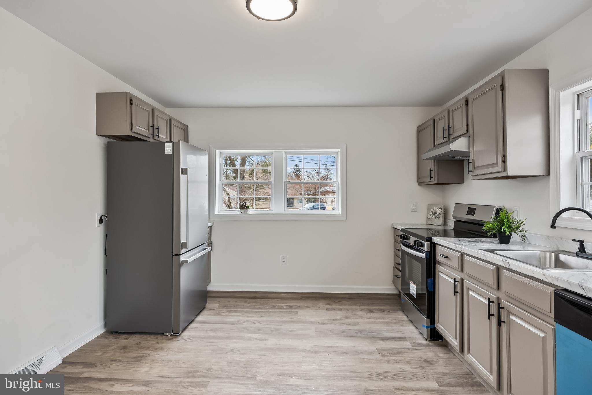 501 5th Lindenwold, NJ 08021 - Photo 9 of 26