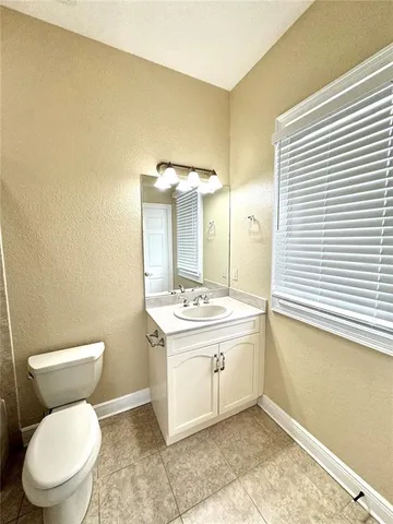 $3,900 | 601 Saxony Boulevard, St. Petersburg, FL 33716