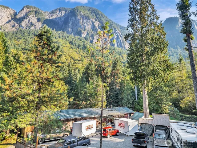 $824,900 | 7822 Moon Valley Road Southeast, North Bend, WA 98045