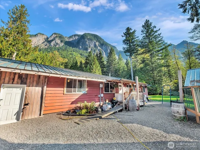 $824,900 | 7822 Moon Valley Road Southeast, North Bend, WA 98045