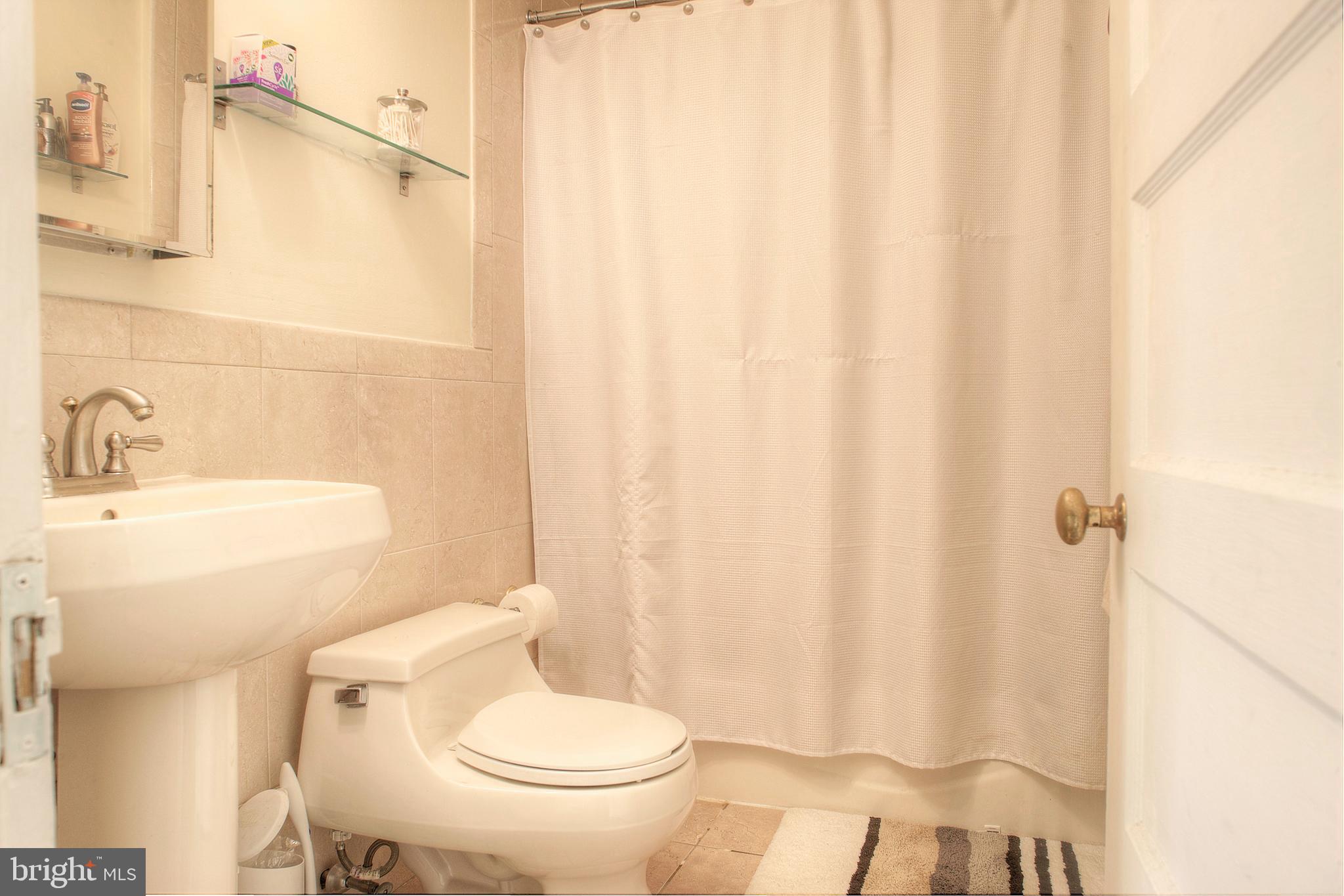250 South 13th Street, Unit 5D Philadelphia, PA 19107 - Photo 13 of 18