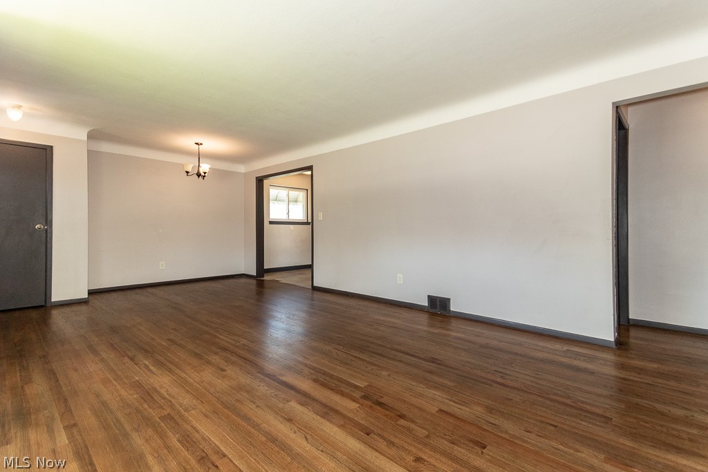 30309 Powell Road Willowick, OH 44095 - Photo 6 of 28