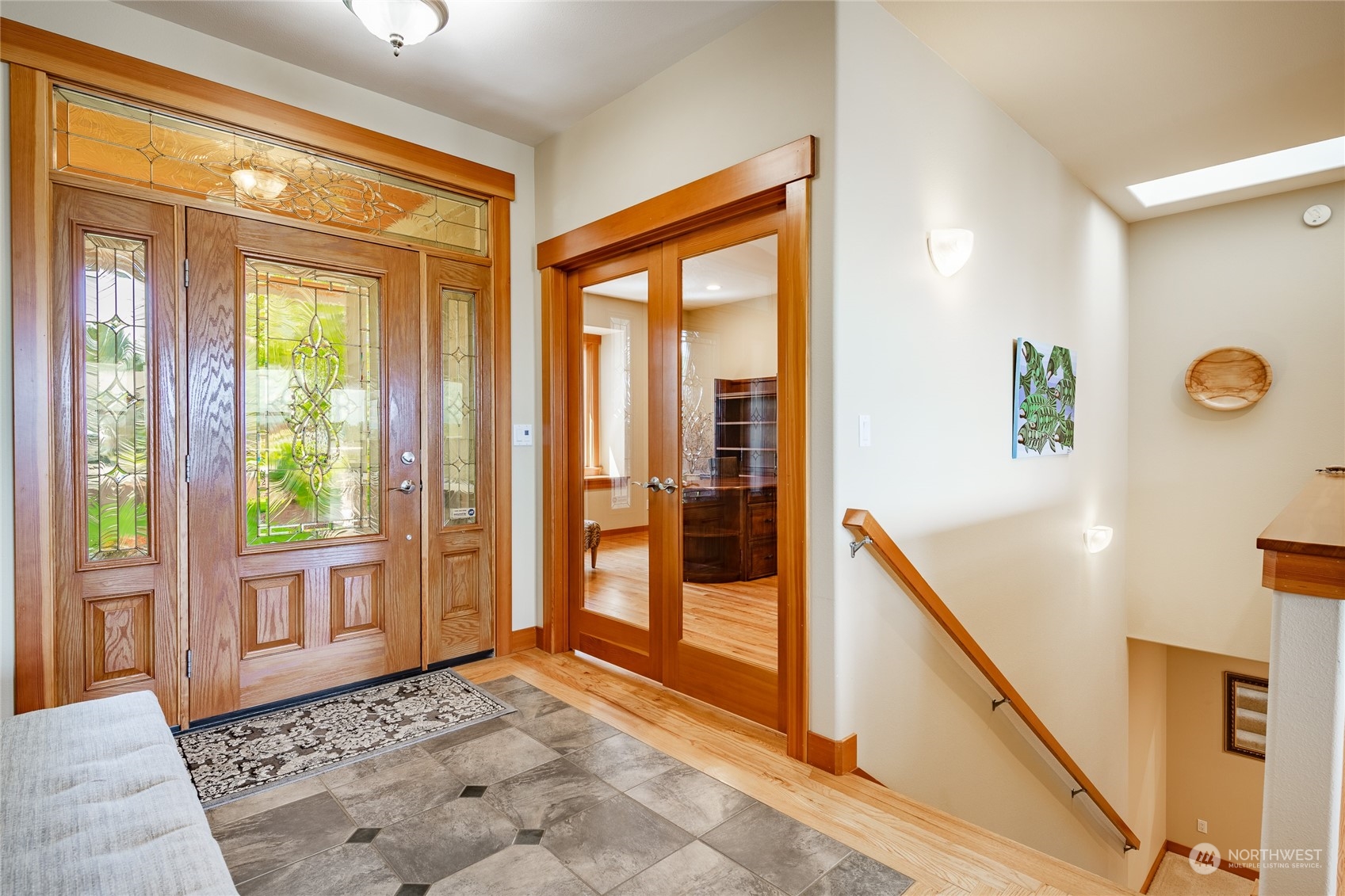 8148 Comox Road Blaine, WA 98230 - Photo 3 of 40 a view of an entryway