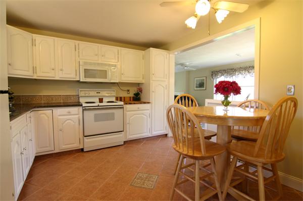 235 Davis Road Bedford, MA 01730 - Photo 6 of 15 Gallery Image 6