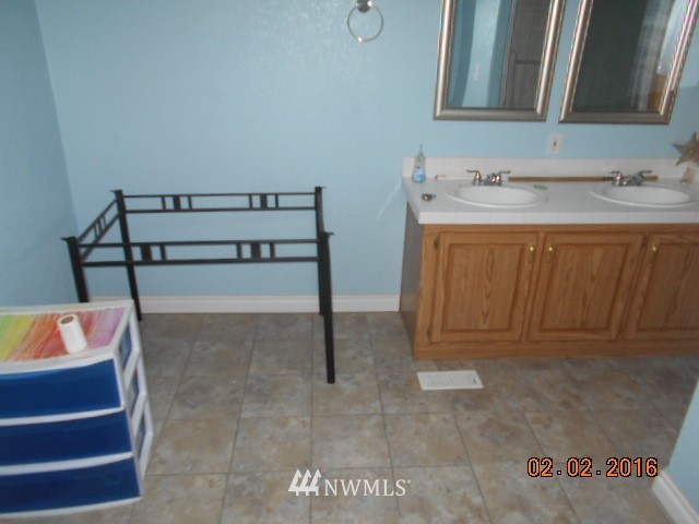 36001 Crescent Road North Reardan, WA 99029 - Photo 7 of 12 Gallery Image 7