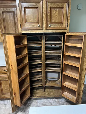 $2,000 | 109 Hiwon Drive, Conroe, TX 77304