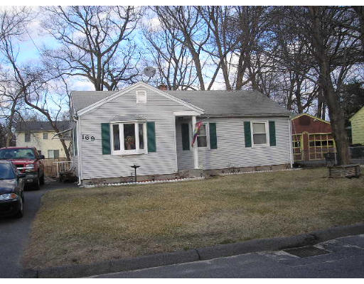 169 West Canton Circle Springfield, MA 01104 - Photo 1 of 8 Gallery Image 1