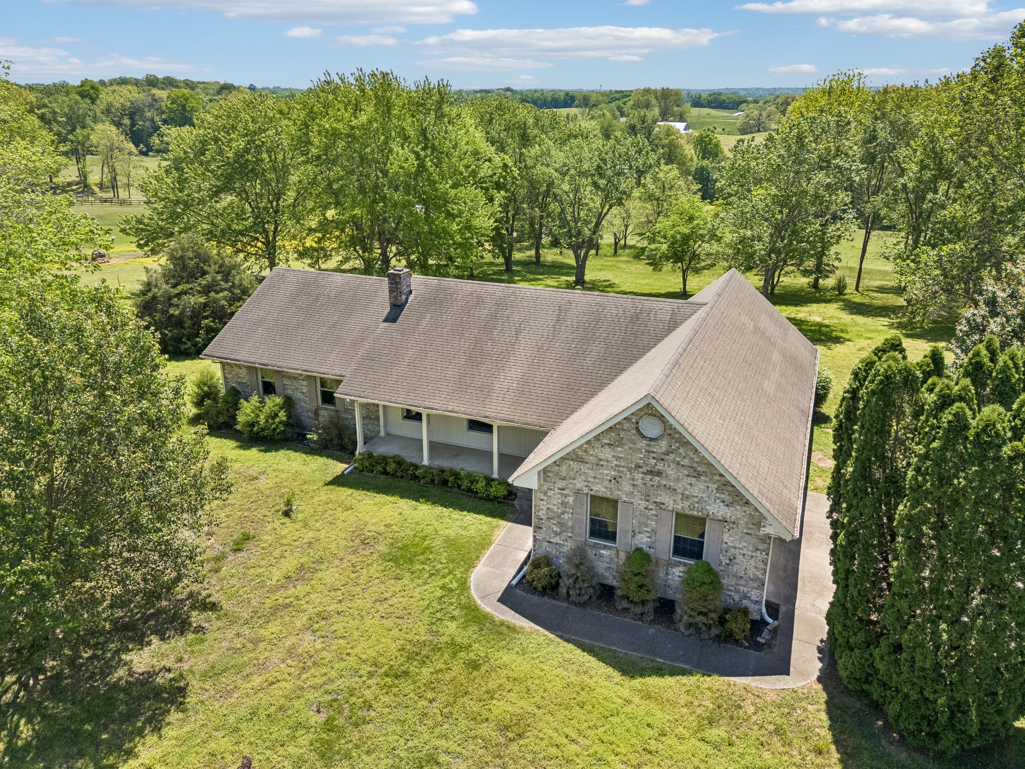 1690 Lawrence Lane Springfield, TN 37172 - Photo 54 of 64 an aerial view of a house having yard