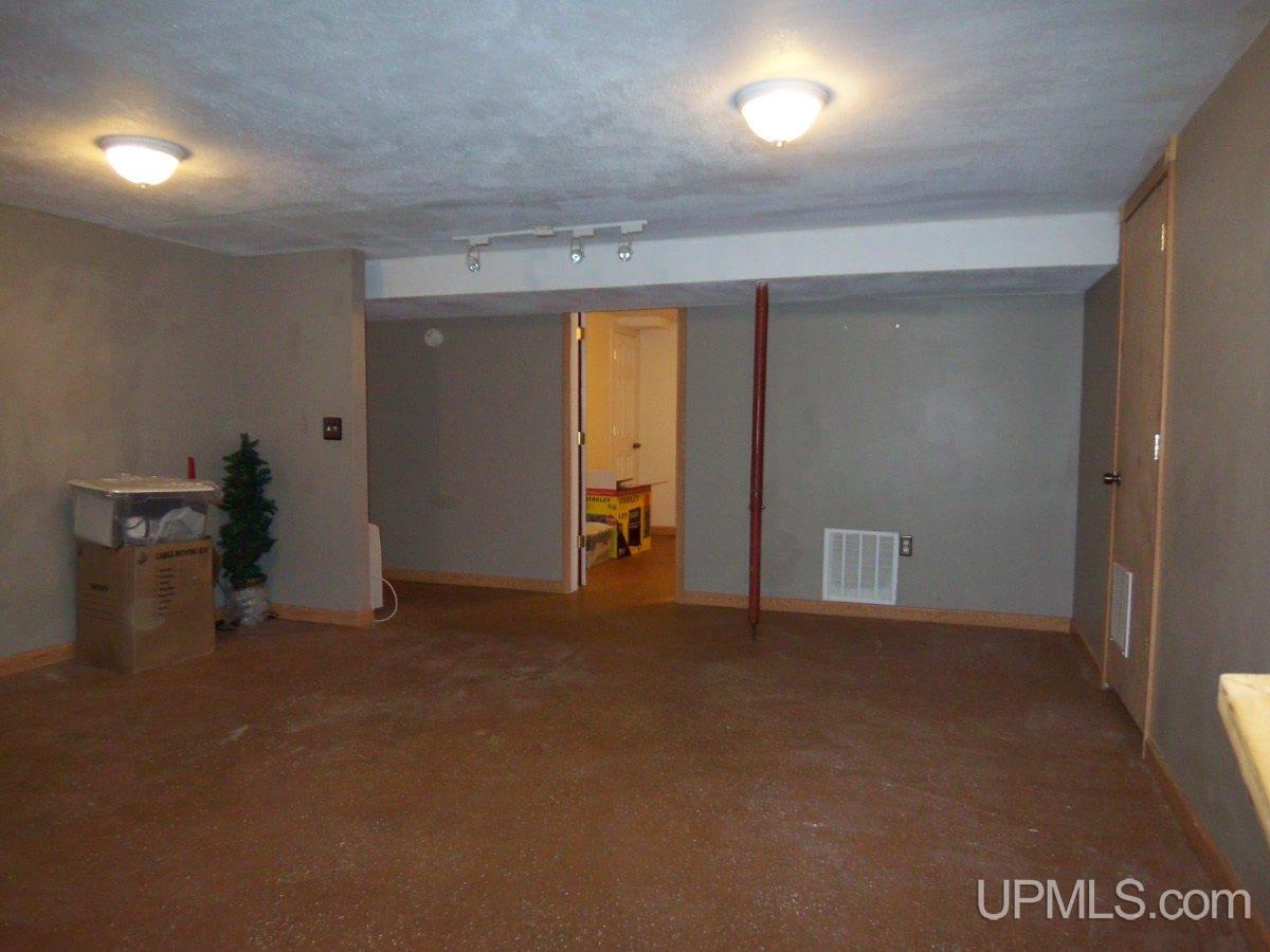 W7279 County Road R Pembine, WI 54156 - Photo 20 of 30 Gallery Image 20