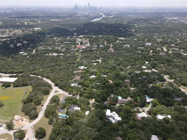 $1,095,000 | 850 Forest View Drive, West Lake Hills, TX 78746