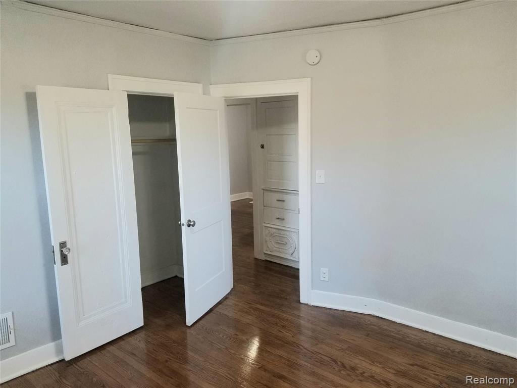2710 Clements Street Detroit, MI 48238 - Photo 14 of 17