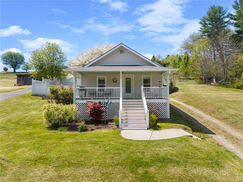207 Main Street Butler, TN 37640 - Photo 4 of 50