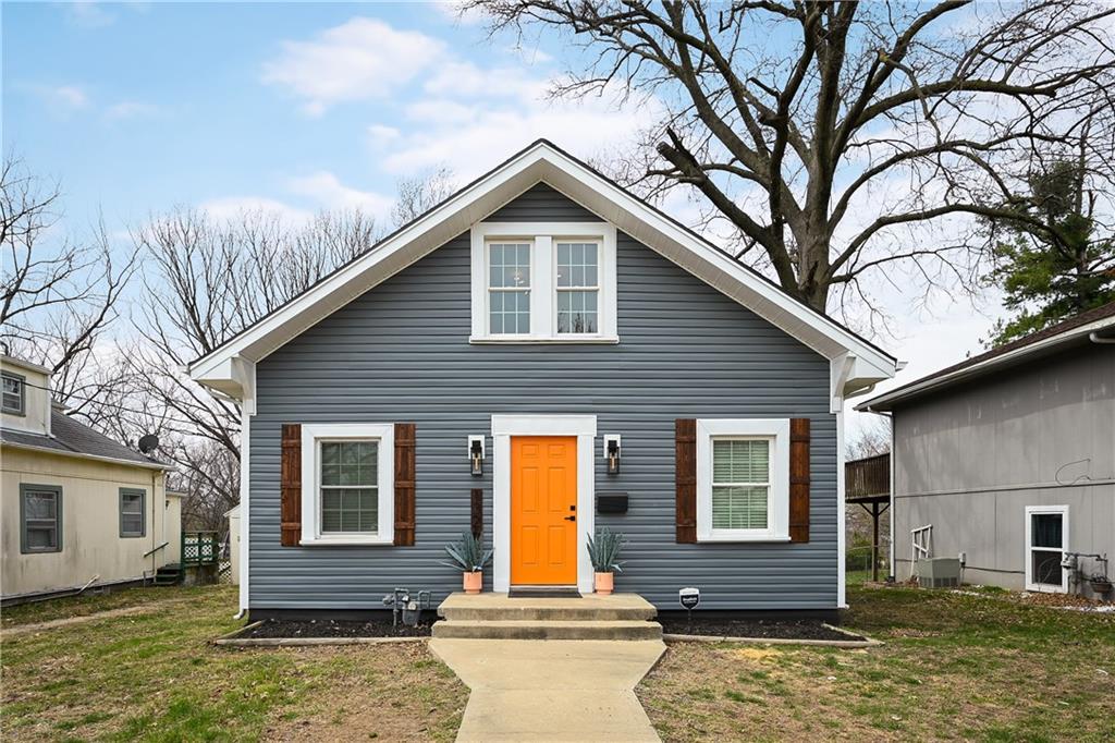 1326 South Spring St  