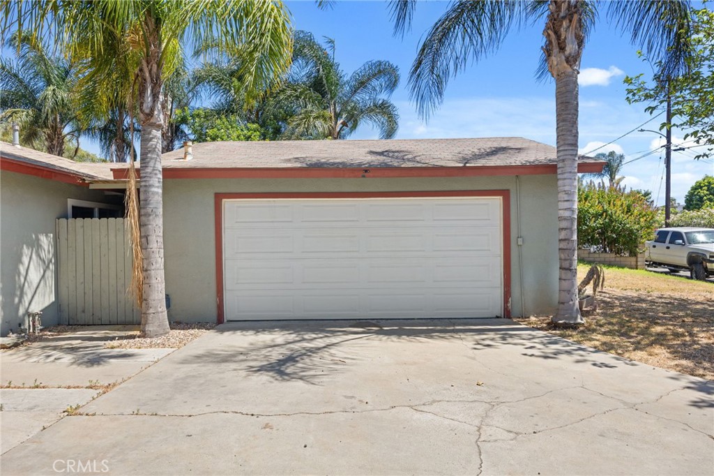 10937 Desert Sand Avenue Riverside, CA 92505 - Photo 5 of 46 GARAGE 2 CARS