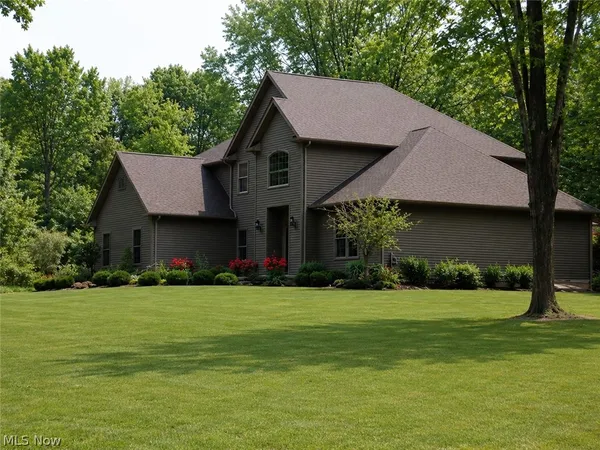 $690,000 | 1829 Highway 7, Brookfield, OH 44403