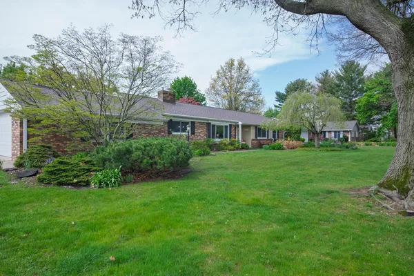 $469,900 | 2676 Lake Bluff Terrace, St. Joseph, MI 49085