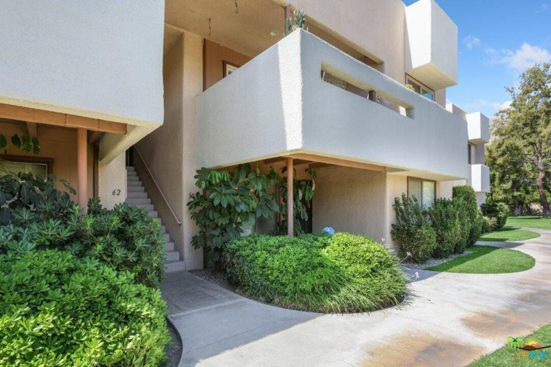 1268 Ramon Road, Unit 60 Palm Springs, CA 92264 - Photo 5 of 30 a front view of a house with garden