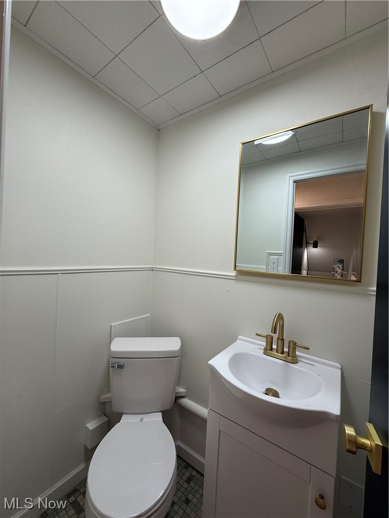 522 North 3rd Street Toronto, OH 43964 - Photo 19 of 47 Half bathroom featuring vanity and toilet