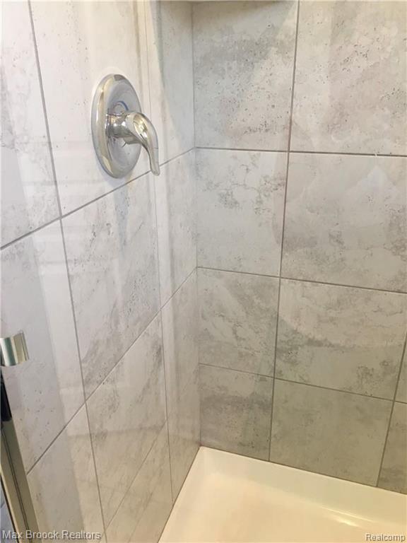 2861 Hartwick Drive, Unit 132 Rochester, MI 48307 - Photo 17 of 24