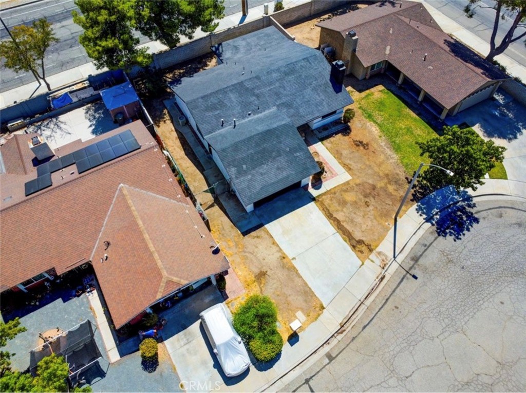 1012 Lightcap Street Lancaster, CA 93535 - Photo 29 of 33 an aerial view of a house