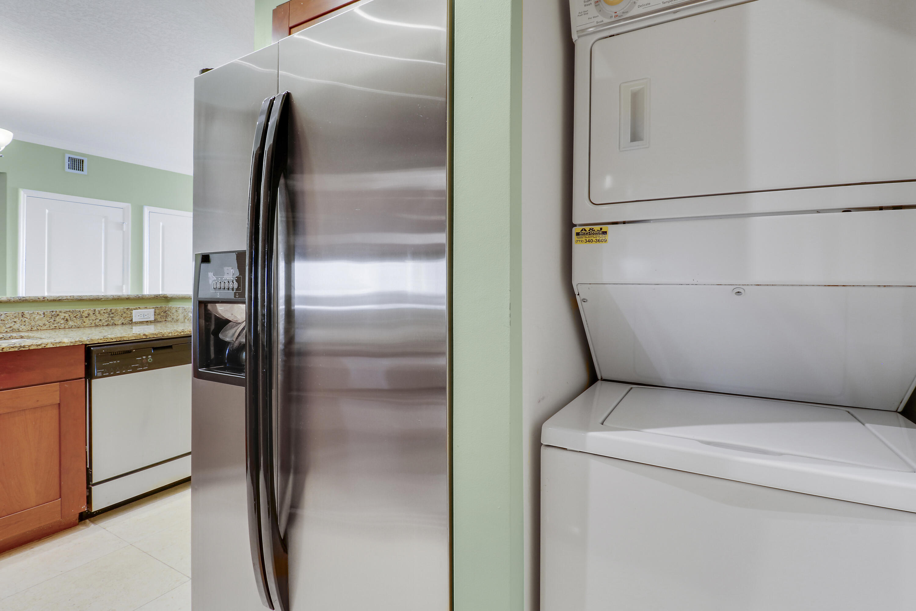 875 Northwest Flagler Avenue, Unit 401 Stuart, FL 34994 - Photo 10 of 36