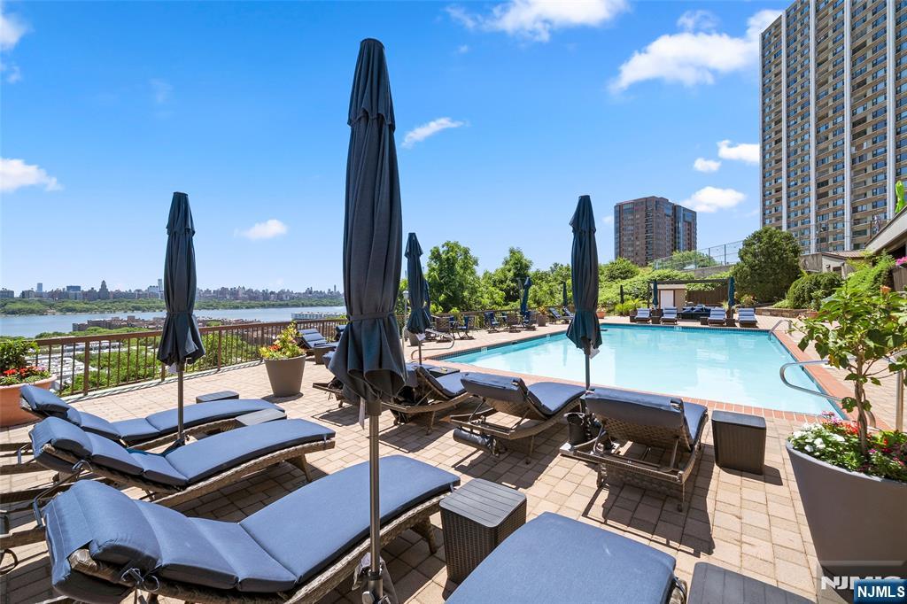 300 Gorge Road, Unit 62 Cliffside Park, NJ 07010 - Photo 27 of 31