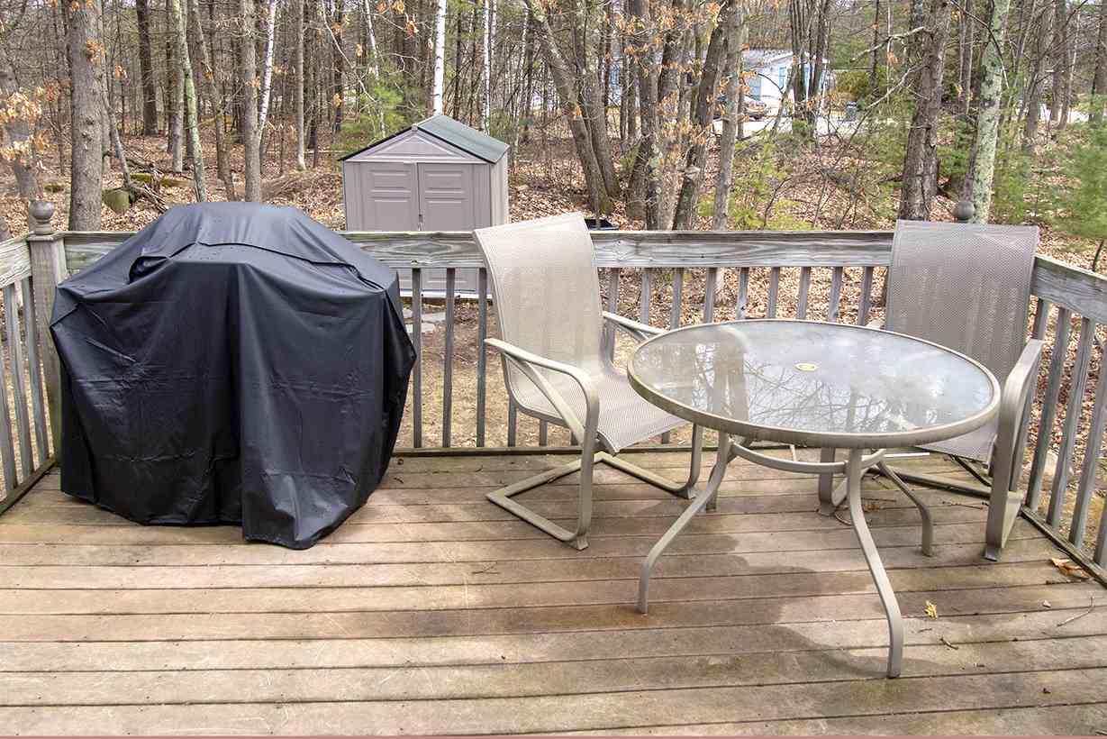 28 R Derryfield Road Derry, NH 03038 - Photo 3 of 23