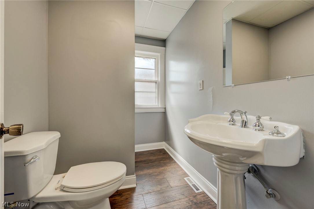 4432 Pearl Road Cleveland, OH 44109 - Photo 17 of 50