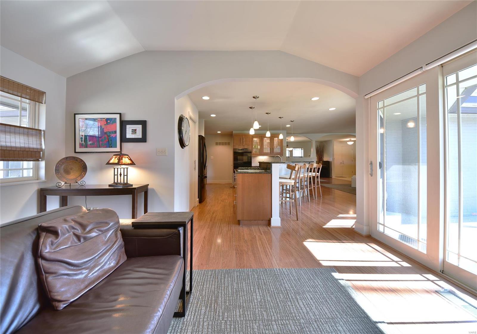 811 Dielman Road St. Louis, MO 63132 - Photo 21 of 76 Gallery Image 21
