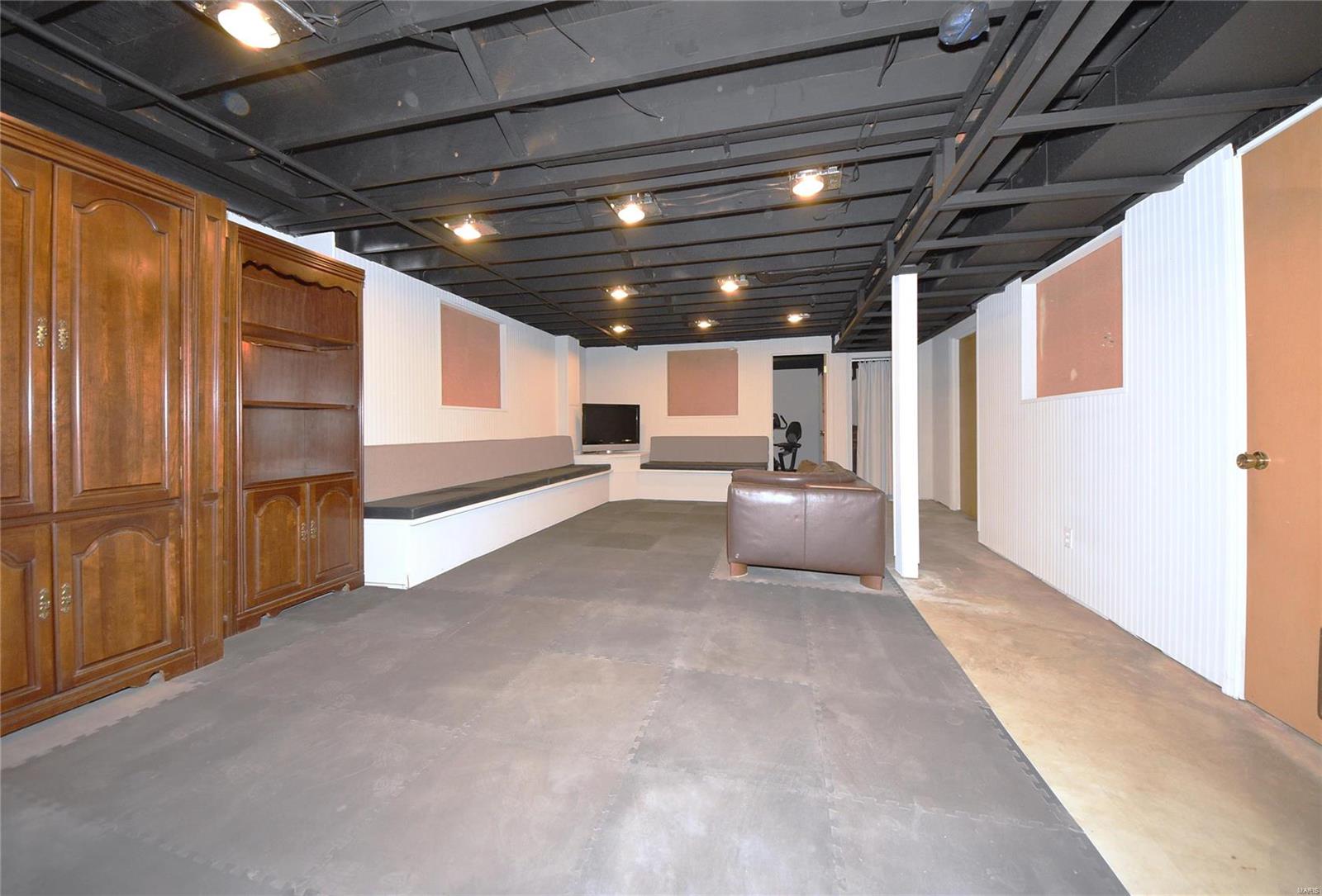 811 Dielman Road St. Louis, MO 63132 - Photo 51 of 76 Gallery Image 51