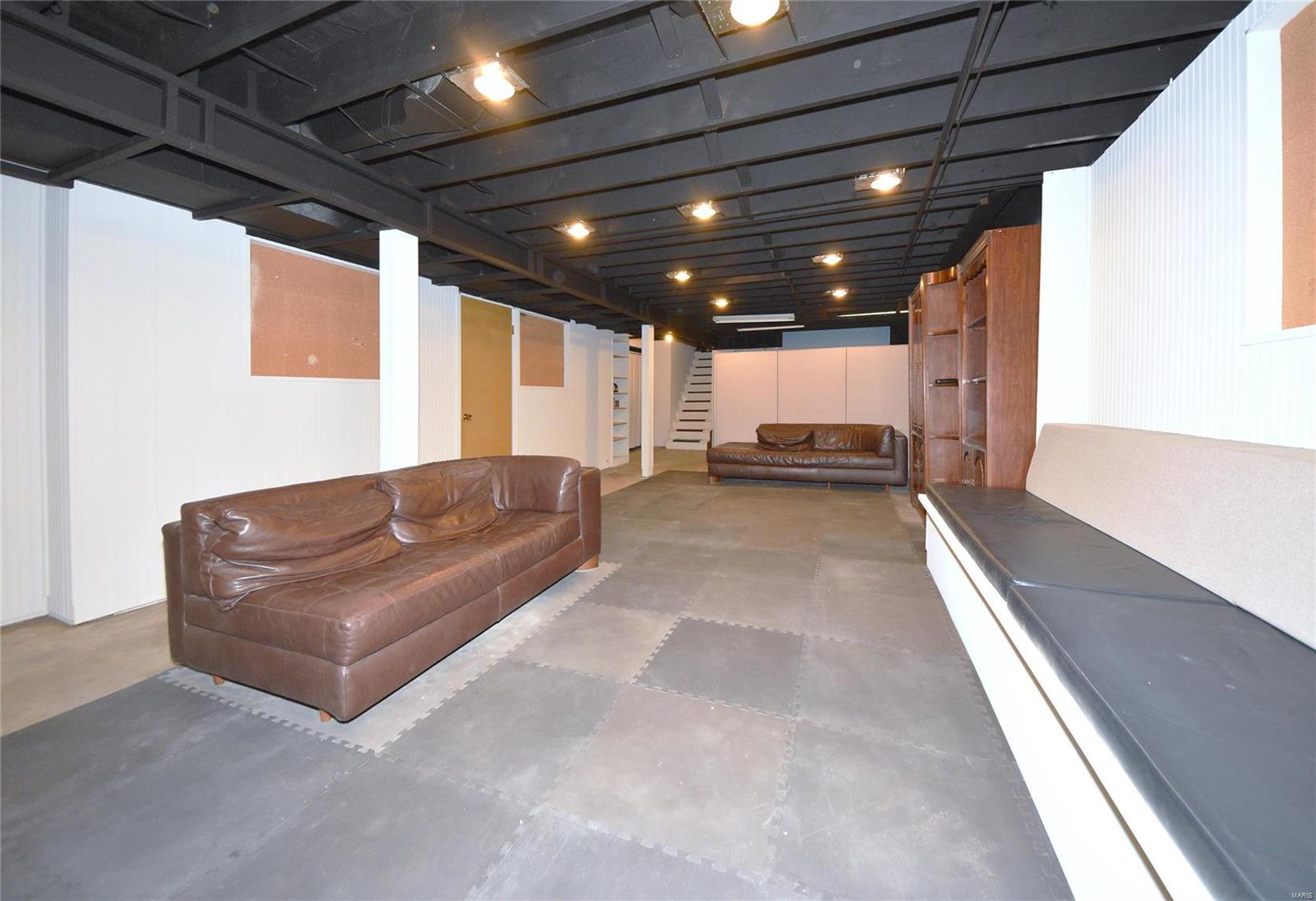 811 Dielman Road St. Louis, MO 63132 - Photo 54 of 76 Gallery Image 54