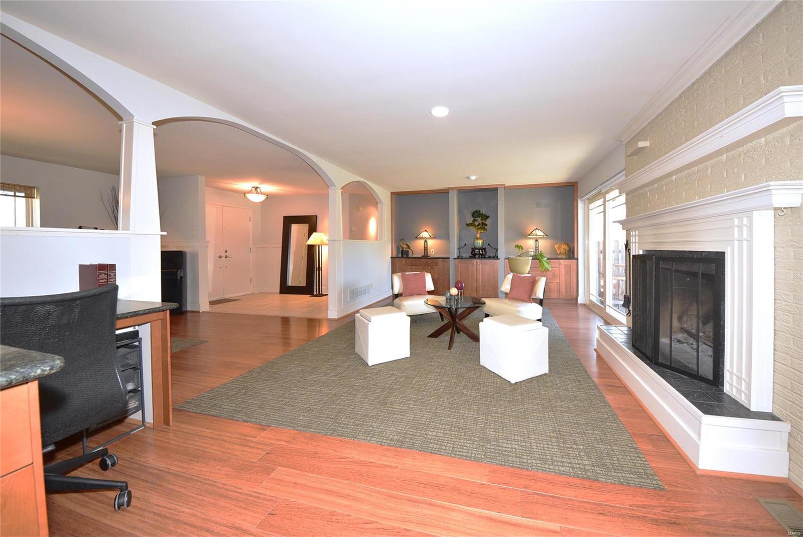 811 Dielman Road St. Louis, MO 63132 - Photo 9 of 76 Gallery Image 9