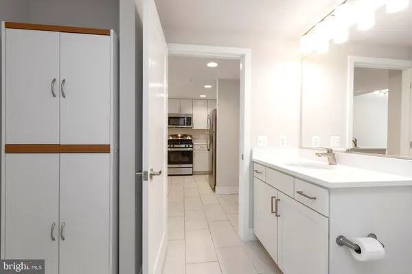 $2,300 | 50 Florida Avenue Northeast, Unit 216, Washington, DC 20002