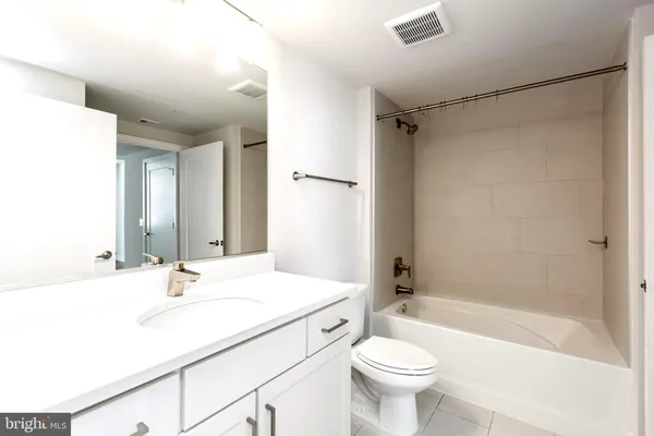 $2,300 | 50 Florida Avenue Northeast, Unit 216, Washington, DC 20002