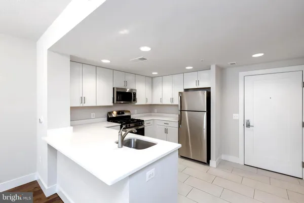 $2,300 | 50 Florida Avenue Northeast, Unit 216, Washington, DC 20002