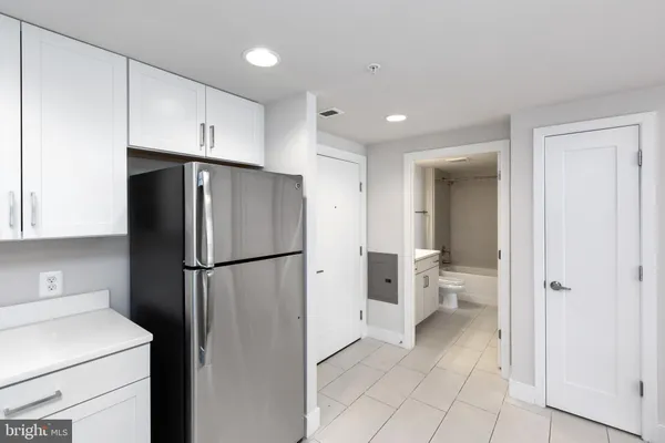 $2,300 | 50 Florida Avenue Northeast, Unit 216, Washington, DC 20002