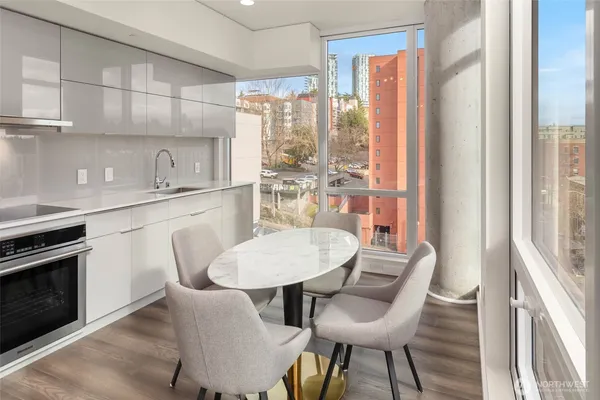 $679,000 | 450 South Main Street, Unit 806, Seattle, WA 98104