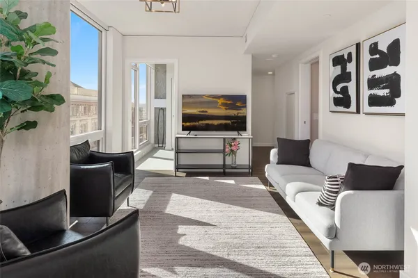 $679,000 | 450 South Main Street, Unit 806, Seattle, WA 98104