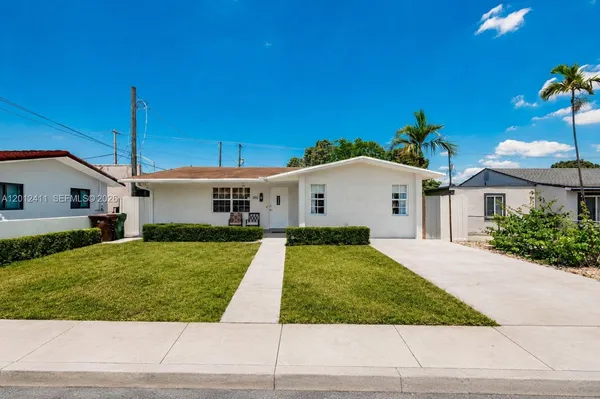 $715,000 | 395 West 39th Place, Hialeah, FL 33012