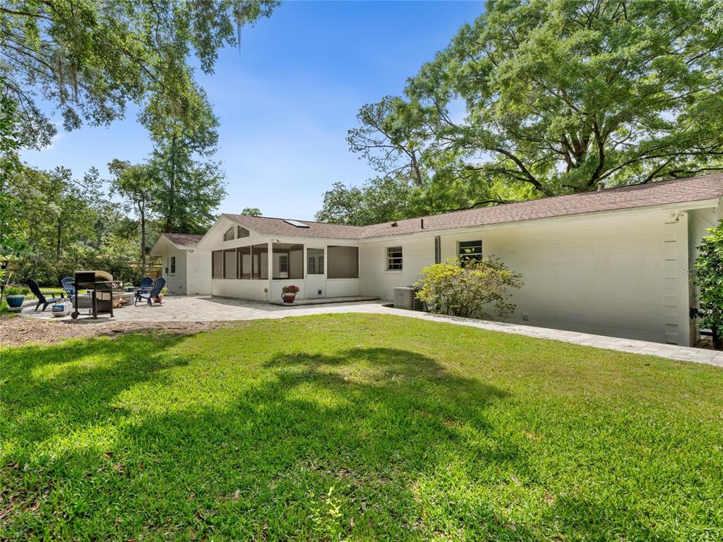 8024 Northwest 2nd Court Gainesville, FL 32607 - Photo 37 of 40 a front view of a house with garden
