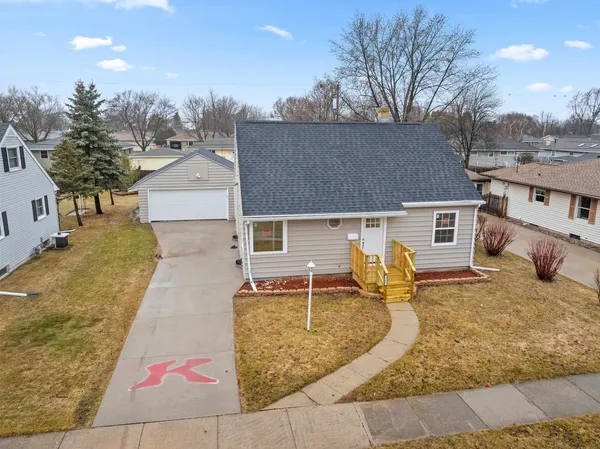 $295,000 | 344 South Karlyn Street, Kimberly, WI 54136