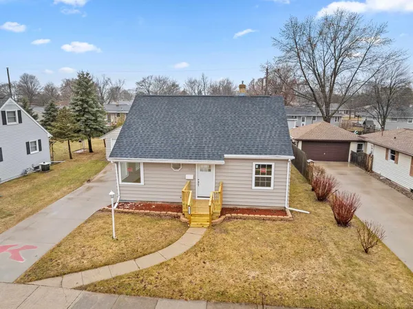 $295,000 | 344 South Karlyn Street, Kimberly, WI 54136