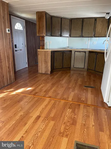 a view of utility room