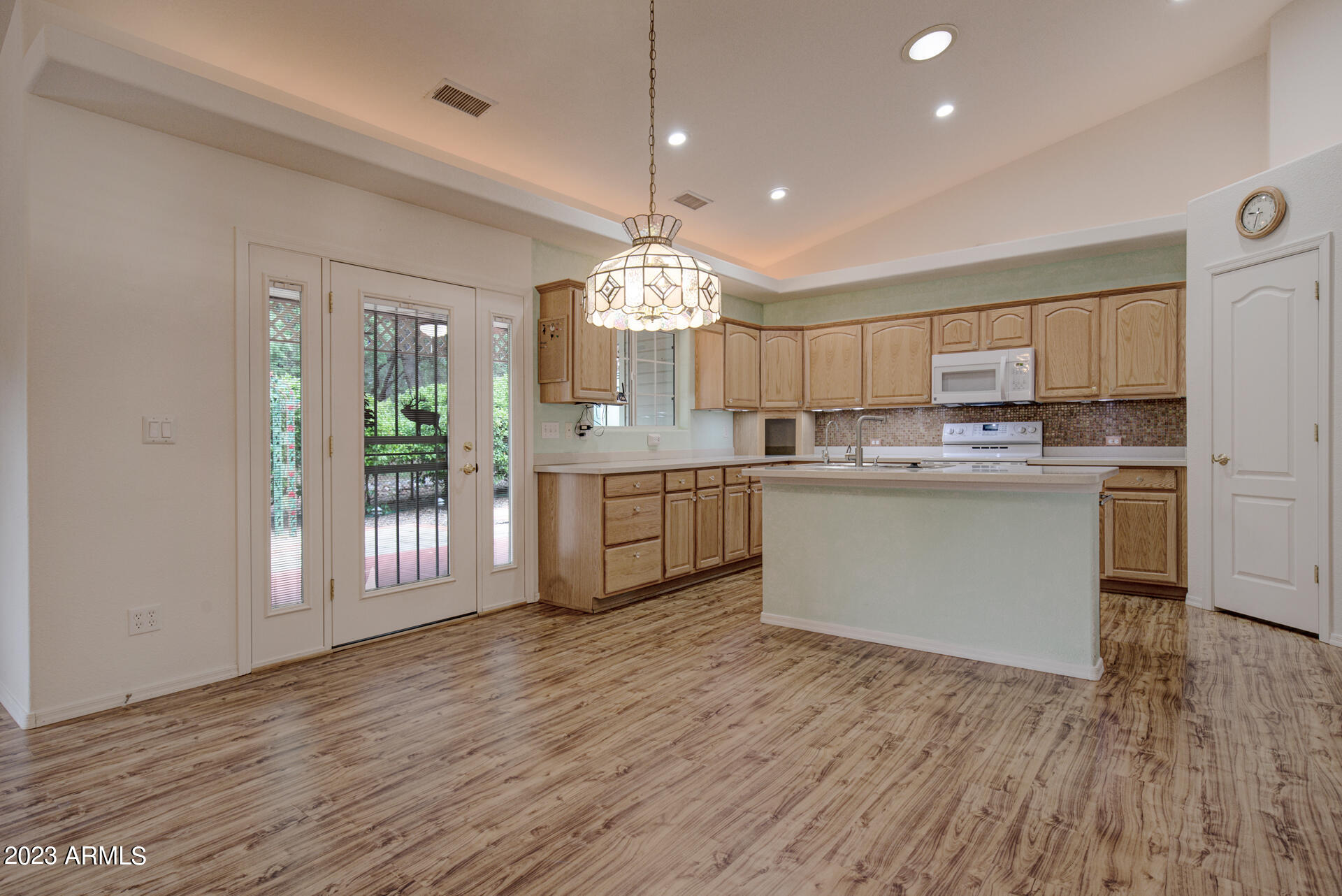 902 Landmark Trail Payson, AZ 85541 - Photo 8 of 27 KITCHEN FROM L.R.