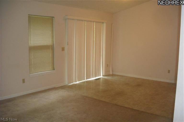 6427 Ridgeview Boulevard North Ridgeville, OH 44039 - Photo 3 of 7
