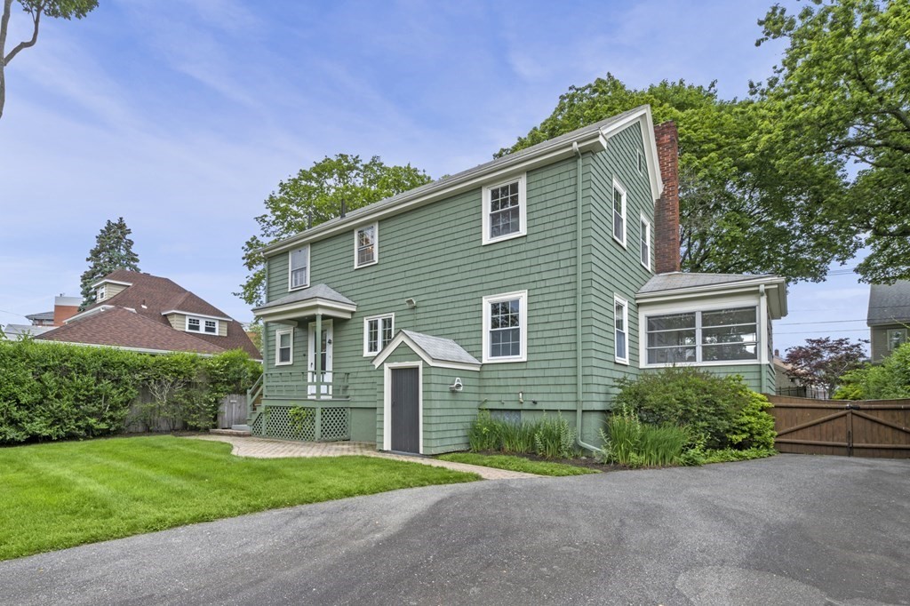 5 Auburndale Road Marblehead, MA 01945 - Photo 5 of 41 front view of a house with a yard