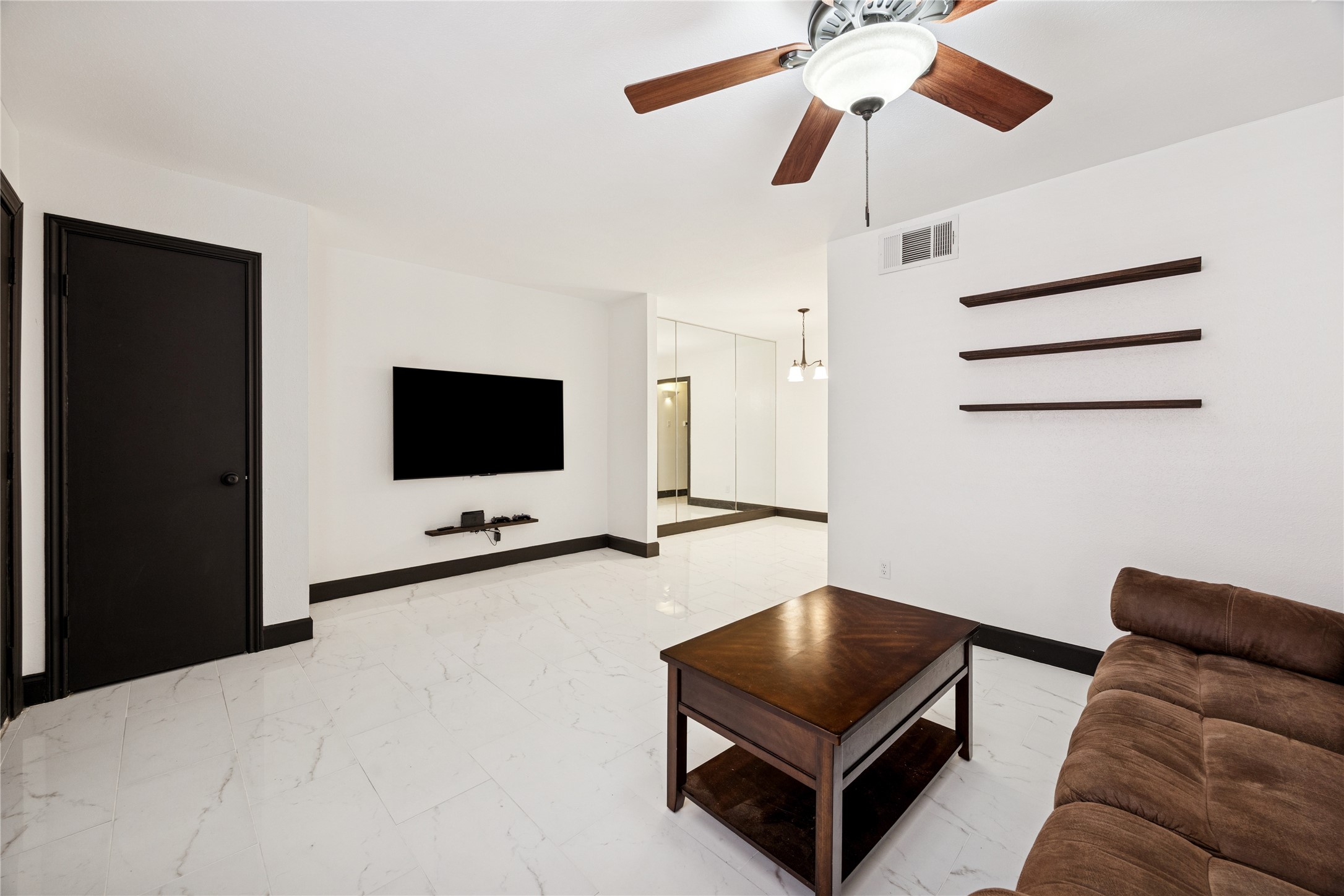 11540 Chimney Rock Road, Unit 112 Houston, TX 77035 - Photo 2 of 14